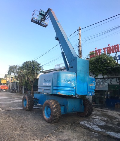 Cho thuê xe nâng người ( thang nâng người) tại Hà Tĩnh