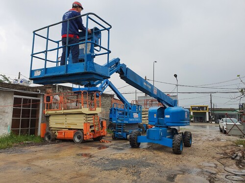 Công ty cho thuê xe nâng người Boomlift tại Khu Công Nghiệp WHA Nghệ An