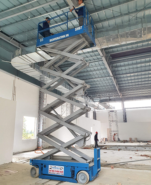 Cho thuê xe nâng người tại Oto Quảng Bình